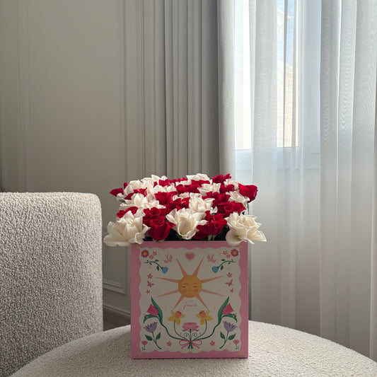 A touch of Red & White ❣️☁️🌸