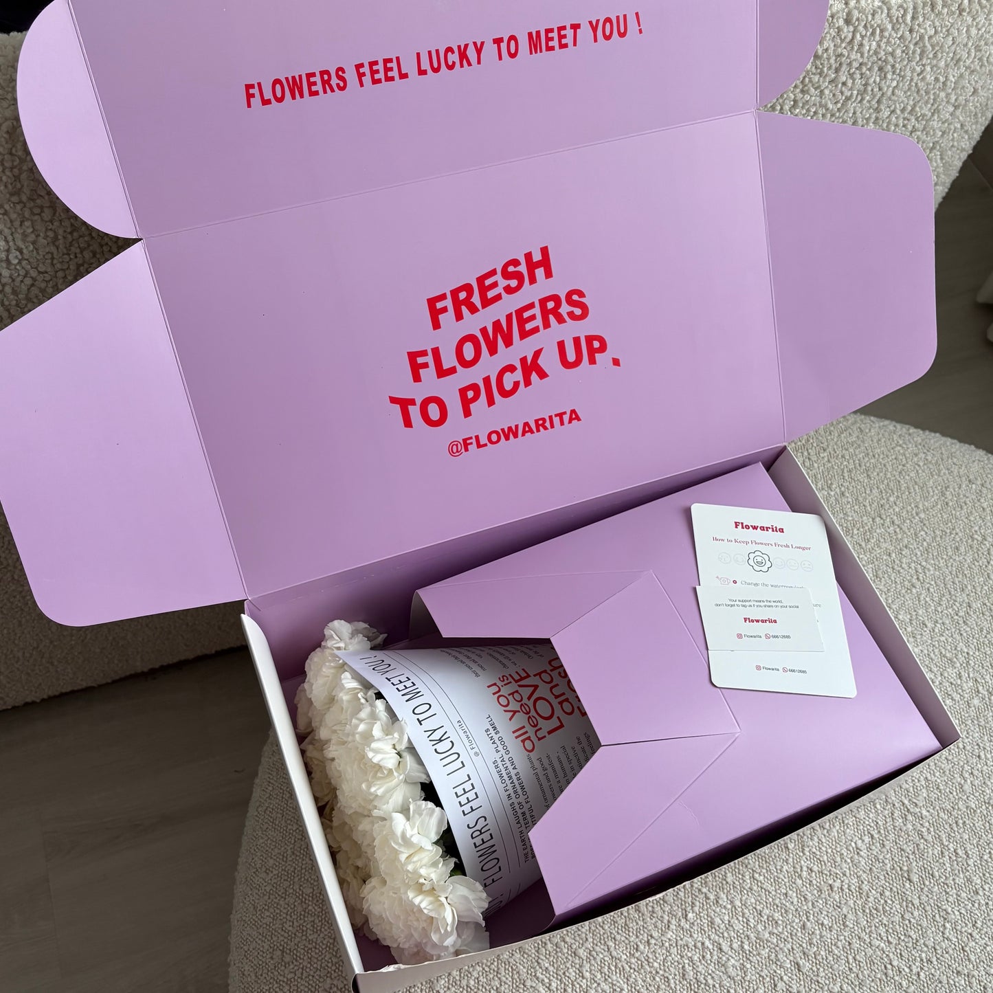 White Carnations 🤍💜