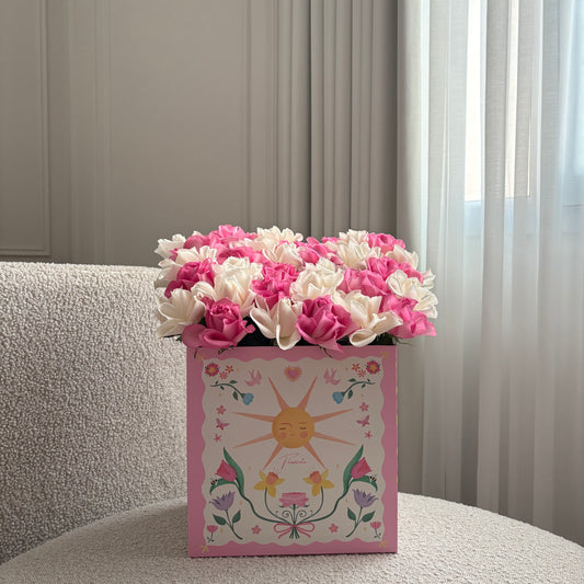 Pink & White 💗🐝